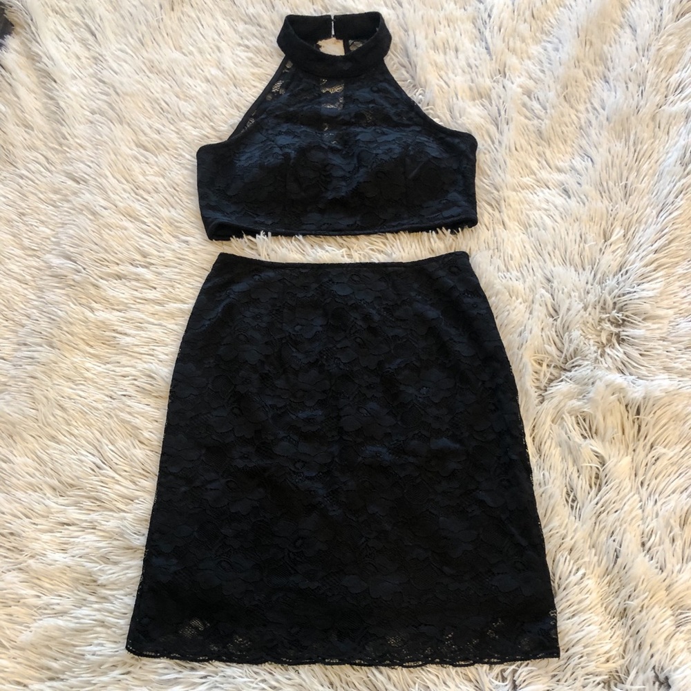 Gianni Bini Black Lace Cropped Two Piece Formal Dress